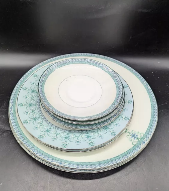 Wedgwood Amesbury Service For 2 Dinner Salad 1 Bread Plate 1 Saucer Bone China