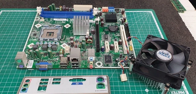 Placa base MSI MS-7525 VER 1.0 SOCKET 775 + VENTILADOR DE CPU ITS