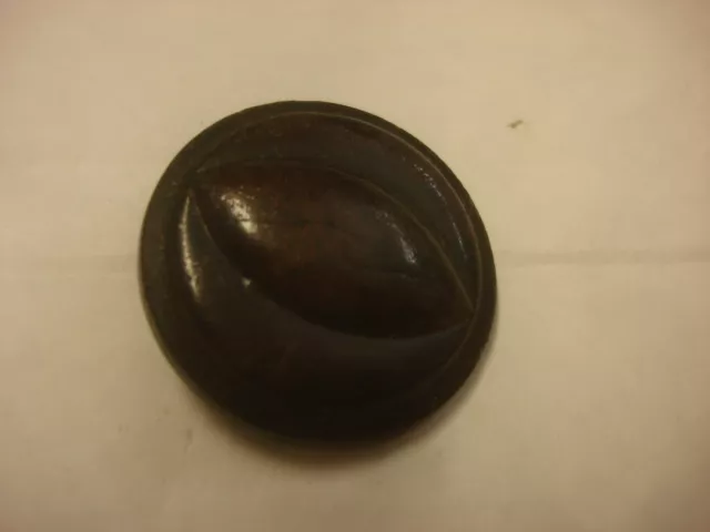 ANCIEN BOUTON  en bois travaillé 4  cm (2)