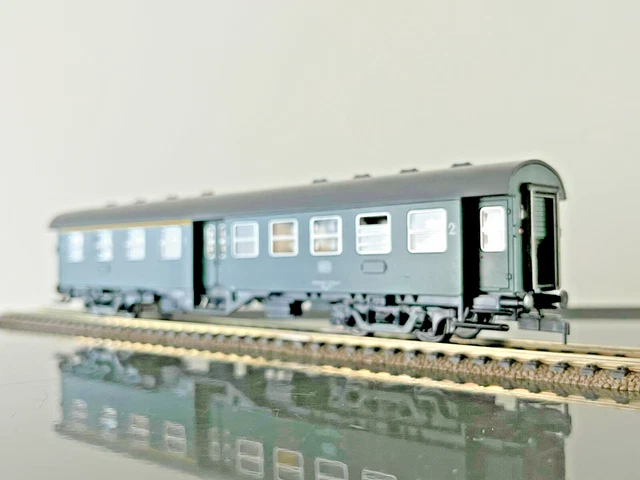 Roco SNCB voiture 2ème classe EC Vauban/Iris Belgique-Suisse | Kaufen