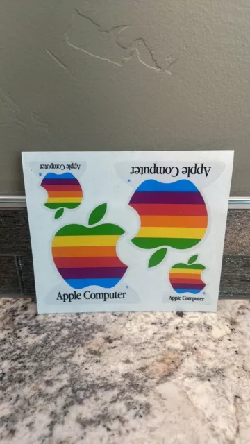 Hoja de calcomanías de Apple 1990 arco iris nunca peladas.