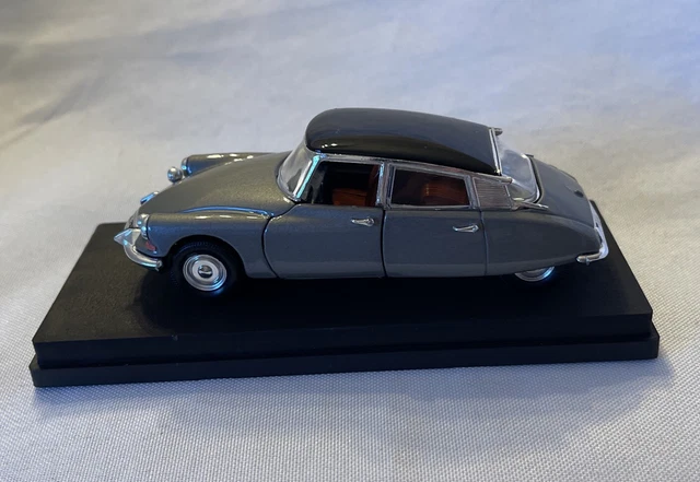 Heller Maquette Citroën DS 19 1/43 - Kit Complet à Assembler Avec Peintures Et Colle
