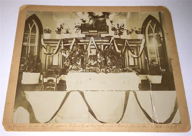 Antique Victorian American Funeral & Casket, Death & Mourning Iowa Cabinet Photo