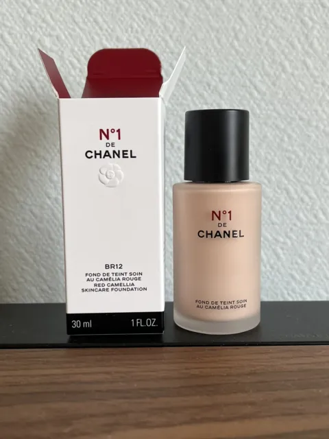 N° 1 de Chanel  BR12  Fond de teint soin au camélia rouge Neuf 30 ml