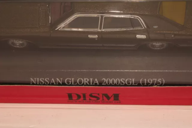 Nissan Gloria 2000SGL 1975 DISM, escala 1:43 en caja 3