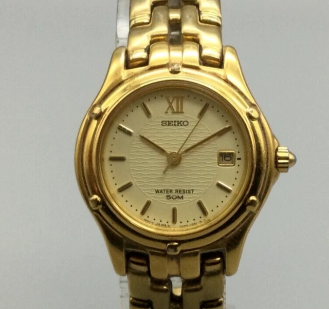 JSDDE Orologio al quarzo da donna sottile con quadrante piccolo in metallo ovale bianco semplice orologio vestito in cinturino in pelle strutturata regolabile per ragazza elegante orologio movimento