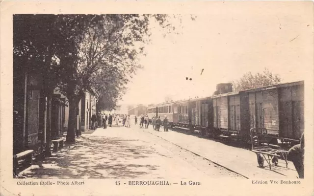 CPA ALGERIE BERROUAGHIA LA GARE (TRAIN EN GARE  cliché rare!