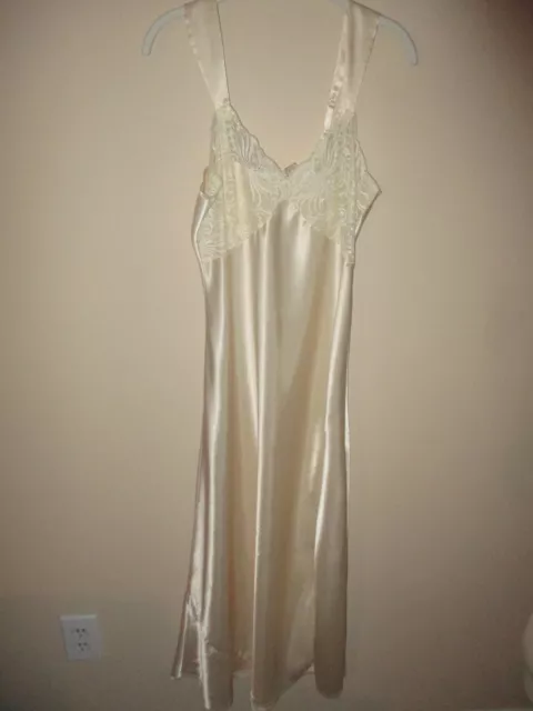 Vintage Victoria's Secret Gold Label Ivory Satin Lace Full Length Nightgown Sz L