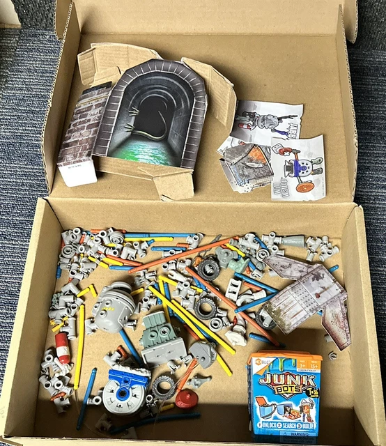 HEXBUG JUNKBOTS Factory Habitat -New Port Power Plant+ Extra-Parts Lot 175pc. HEXBUG JUNKBOTS Factory Habitat -New Port Power Plant+ Extra-Parts Lot 175pc.