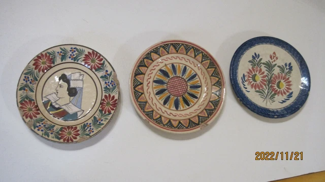 3 Petites Assiettes Ou Soucoupe Henriot Hb Quimper