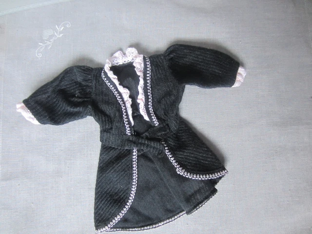 Veste  vintage pour poupée type grand mannequin Bella gégé , famosa  ou autre