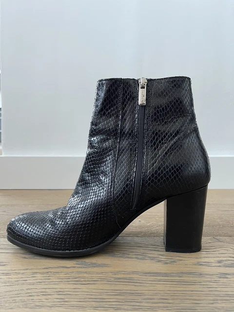 BNWT CARVELA KURT GEIGER CHELSEA JODPHUR ANKLE BOOTS BLACK Size