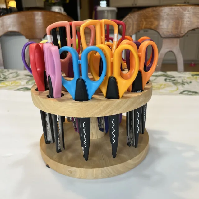 Tijeras Kraft Edgers/Provo Craft 18 artesanías de papel con libro de recortes de caddy de madera