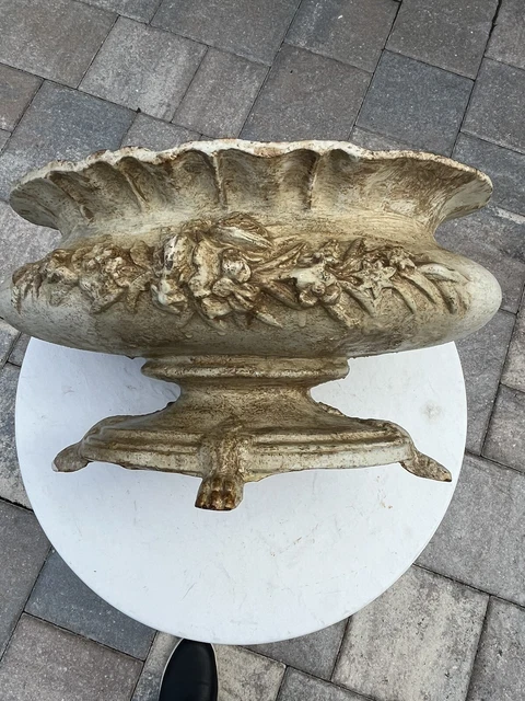 LARGE ANTIQUE CAST iron jardiniere, planter, urn, flowerpot $900.00