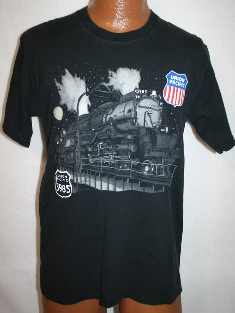 Vintage UNION PACIFIC Challenger Engine 3985 DAYLIGHT SALES T-SHIRT M Railroad