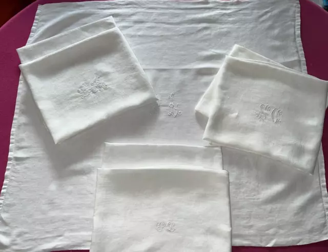 7 grandes serviettes de table anciennes en lin damassé chiffrées