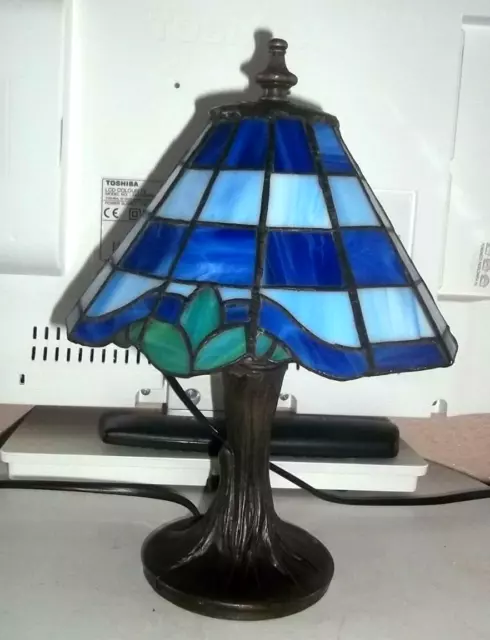 Tiffany style  table lamp