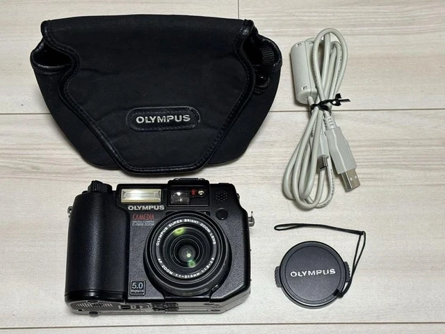 【完動品】OLYMPUS CAMEDIA C-5050 ZOOM 動作確認済 Olympus CAMEDIA C-5050 Zoom 5.0MP Digital Camera - Black for