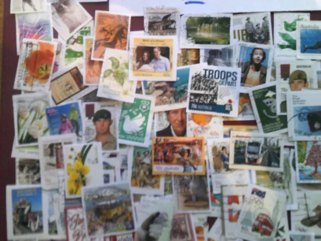 Australia High Value used stamps, 300 Different ,a good selection.