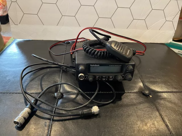 Radio Shack HTX-10 HF 10-Meter SSB/FM Ham Radio Mobile Transceiver Radio Shack HTX-10 HF 10-Meter SSB/FM Ham Radio Mobile Transceiver