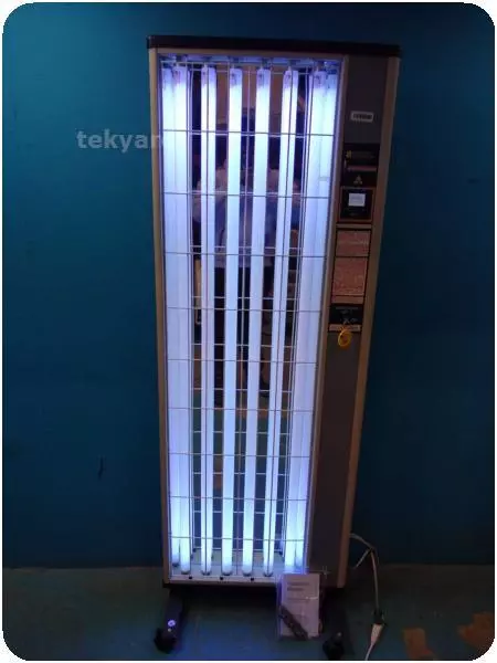 NATIONAL BIOLOGICAL PANOSOL ll UVB-661 PHOTOTHERAPY SYSTEM @ (321462)