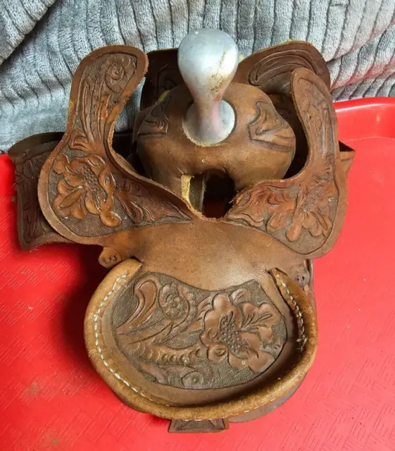 Miniature saddle with detail