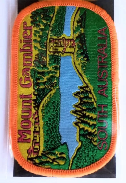 MOUNT GAMBIER vintage souvenir woven sew on cloth patch badge