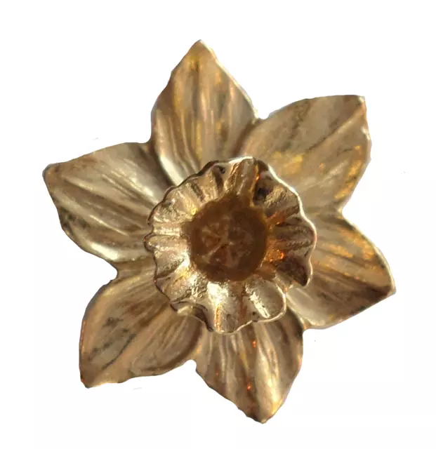Welsh Daffodil St David's Day Pin Badge Made in Gold Plated Pewter - LAST FEW