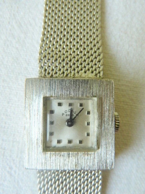 Montre Femme Suisse METRO - Mécanique à Remontage Manuel - À Réparer (ressort Cassé)