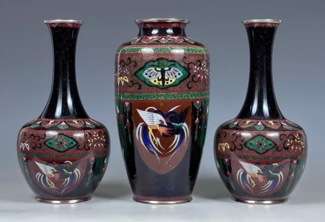 Antique Japanese Cloisonne 3 Piece Garniture Vases Antique Japanese Cloisonne 3 Piece Garniture Vases