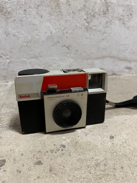 Appareil Photo Kodak Instamatic 300 - Vintage USA - Occasion