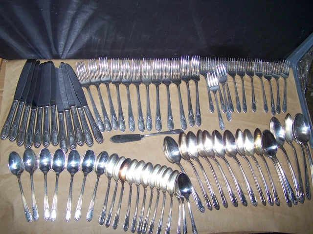 45 PC LOT Set Vtg Original Wm Rogers Mfg Co 1940 AVALON CABIN