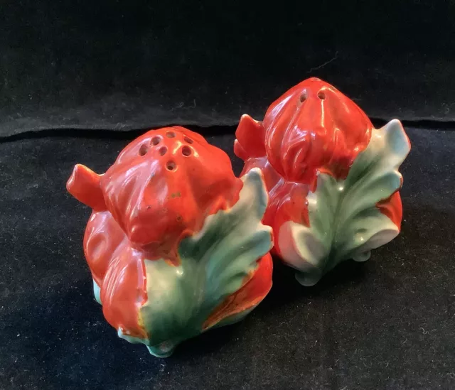 Royal Bayreuth￼￼ Red Pepper Chinese Lantern Salt And Pepper Shakers Pair RARE