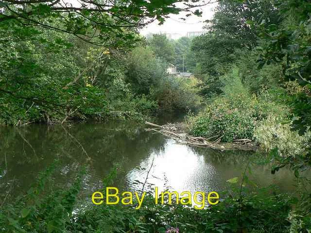 Photo 6x4 The River Aire parts to pass round an island. Kirkstall The riv c2006