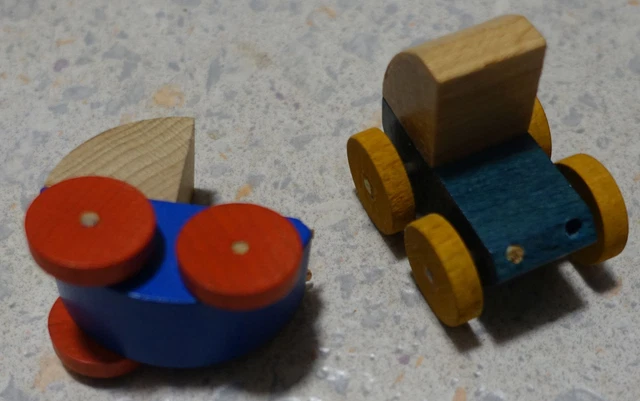 VEB VERO 2 Stück Kinderwagen Puppenstuben-Zubehör Puppenwagen (DDR) Nachlass 3