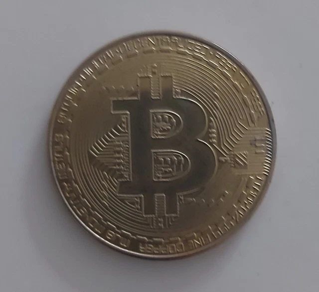 Bitcoin Gold Plated Physical Bitcoin BTC Cryptocurrency Collectible Coin in Case