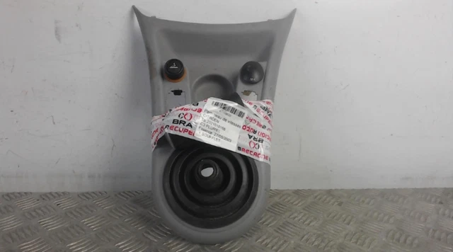 Pommeau de vitesses CITROEN C3 PLURIEL PHASE 1 CABRIOLET 1.4i - 8V/R:47158633