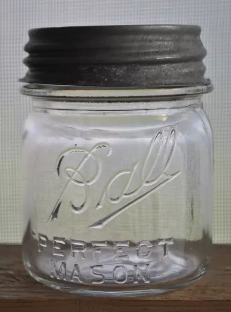 Vintage ORIGINAL 1910~1923 BALL PERFECT MASON CLEAR 1/2 HALF~PINT Fruit Jar