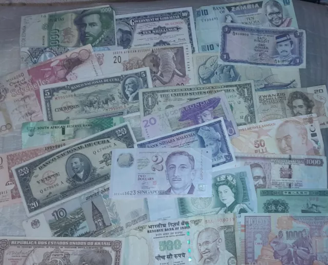 Mixed Lot of 60 World Banknotes, circulated to uncirculated