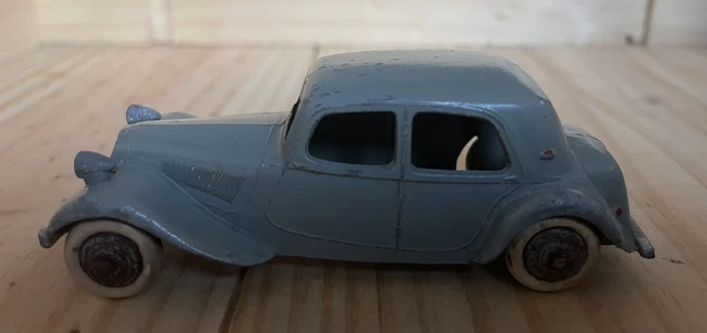 Dinky Toys Ancienne – Renault 4L – Référence 100 DINKY JUNIOR – RARE