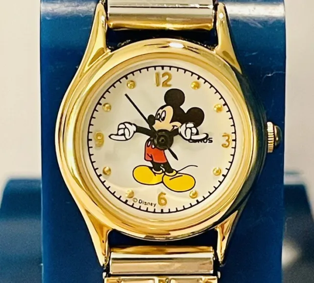 NIB Old Stock Collectible Mickey Mouse Watch Stretchable Band V817-X103 MINT!