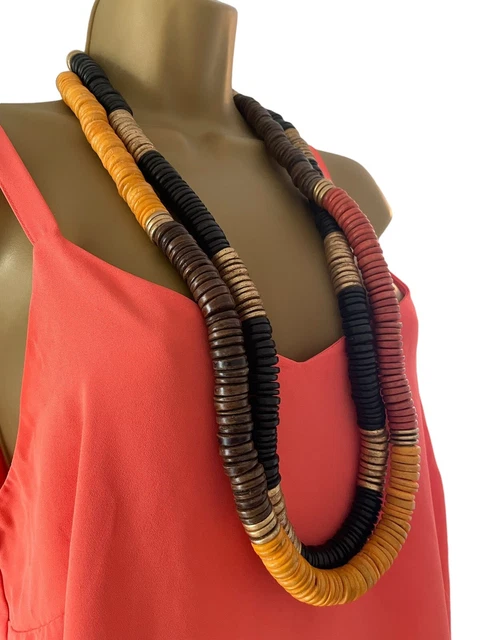 Piccola collana a forma di zucca in oro massiccio: graziosa collana di Halloween incisa per donna - Italia