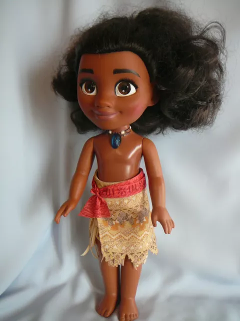 Disney Princesses Disney Poupée Vaiana Chantante avec tenue et collier  emblématiques, chanson « Le Bleu Lumière » Jouet Enfant, Dès 3 ans, HMG14 :  : Jouets