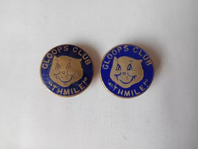 Gloops club vintage badges 1930's X2 .good condition