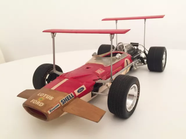 TAMIYA 1:12 F1 Lotus Ford Type 49B #1, Graham Hill, 1969 South African Grand Prix 2