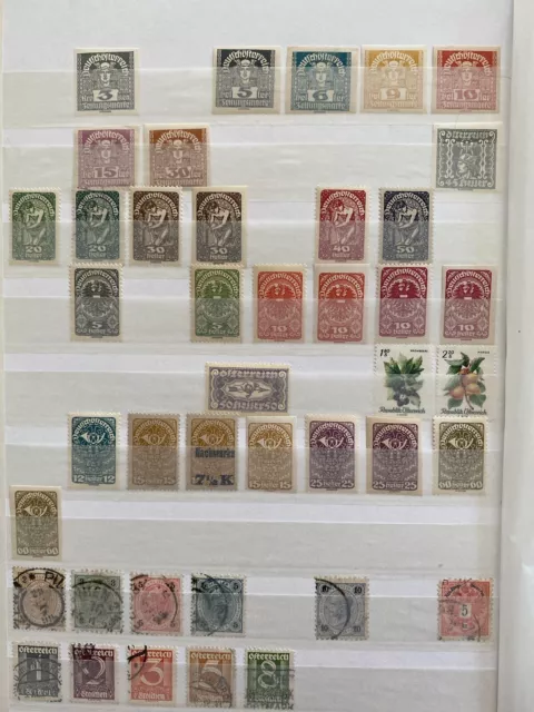 Konvolut 390 Briefmarken Österreich Postfrisch & Gestempelt