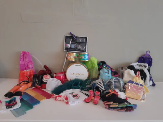 Rainbow High Dolls Clothes/Accessories Bundle