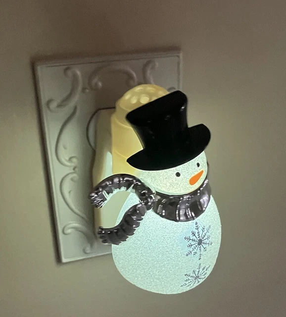 BATH & BODY Works Wallflower Wall Plug In Diffuser White Snowman Night
