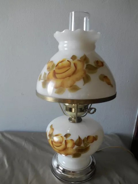 Vitg Hand Painted Milk Glass Floral GWTW Electric Parlor/Table Lamp 16.5 "