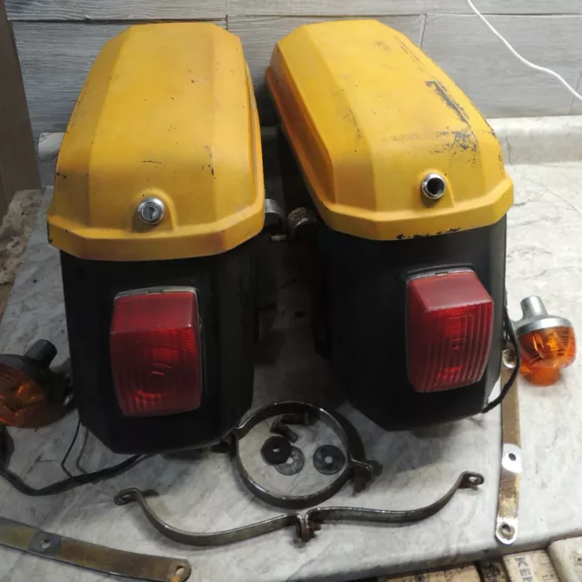 Pair of Bates Hard Sided Motorcycle Saddle Bags w/ Tail Lights Mounts & Blinkers